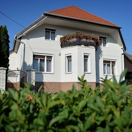 Hajduhegy Vendeghaz Apartment Eger Luaran gambar