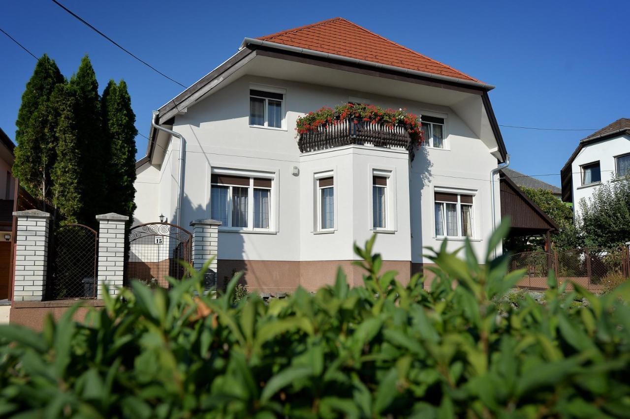 Hajduhegy Vendeghaz Apartment Eger Luaran gambar