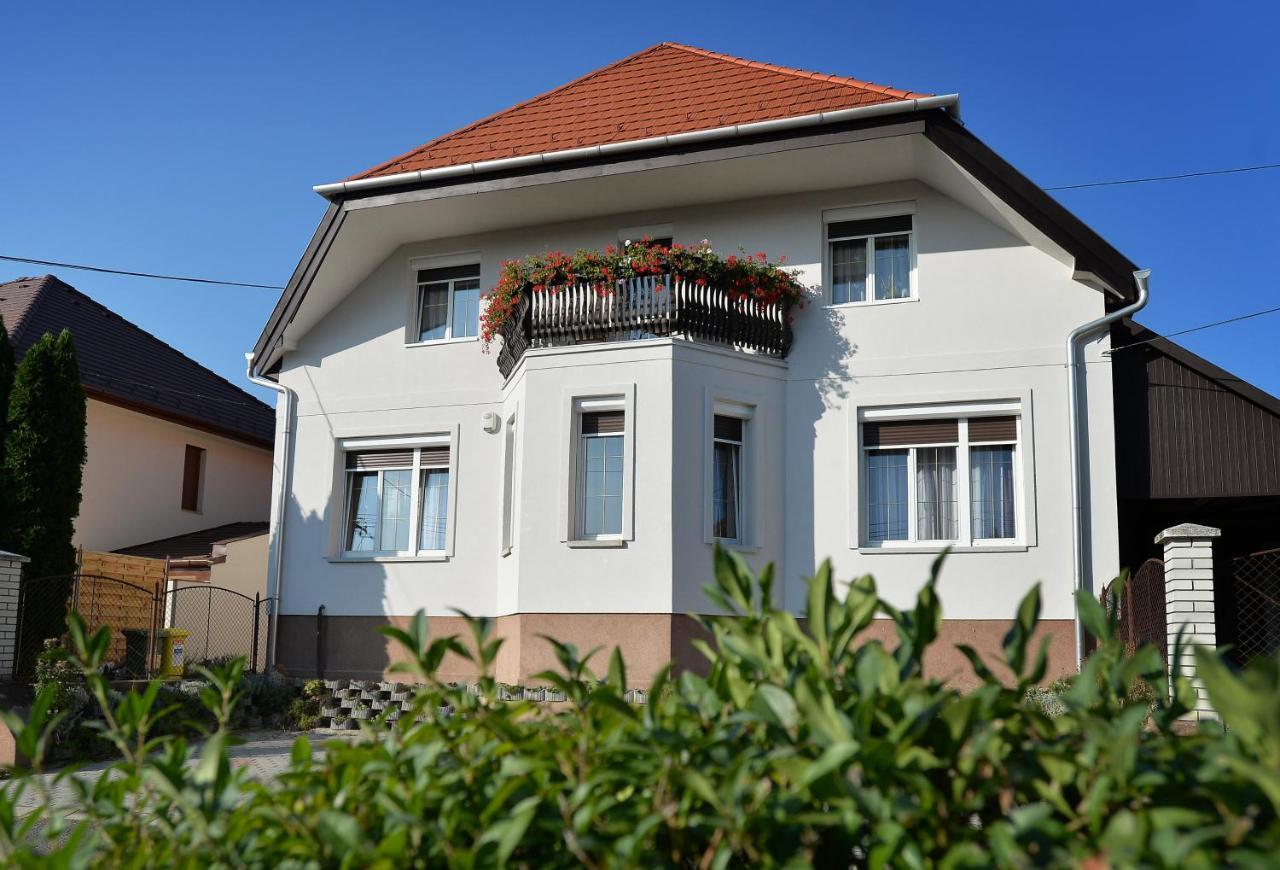 Hajduhegy Vendeghaz Apartment Eger Luaran gambar